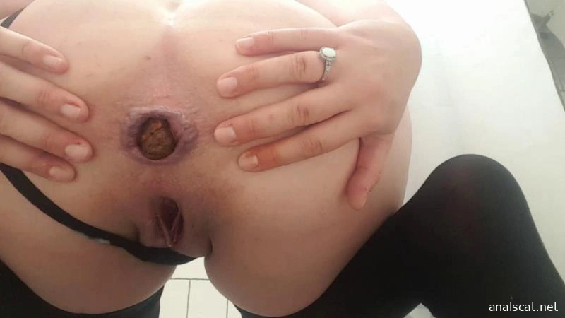 PottyQueen Tease my slaves w a meal (2025 | FullHD)