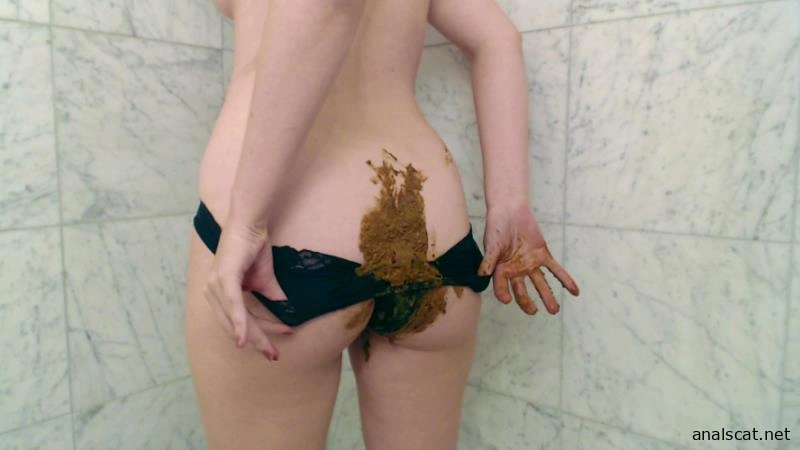 CassieScat – Shit Oozing in Panties, Smearing it Around (2025 | FullHD)
