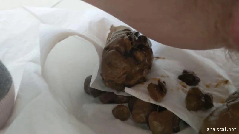 EXTREME CLOSE UPS of my turds - PooGirlSofia (2025 | FullHD)