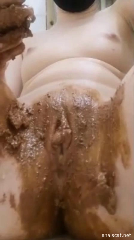 Dirty pussy playing in the bathroom - MELLODI (2026 | SD)