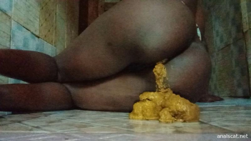 Side pooping and smearing - PrettyEbonies (2026 | FullHD)