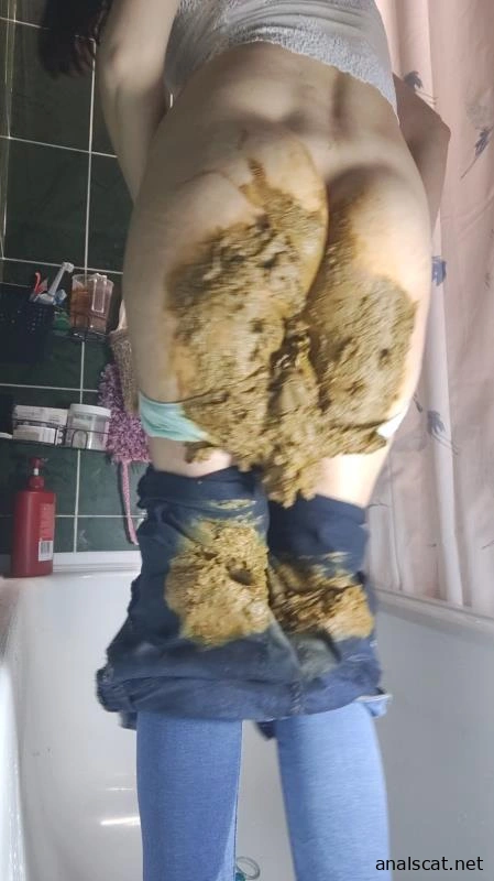 poop in skinny jeans and panties (2026 | SD)