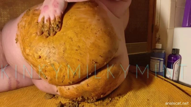 Huge Ass Covered in Shit - KinkyMilkyMint (2026 | HD)